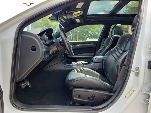 Used 2023 Chrysler 300 C RWD image 21