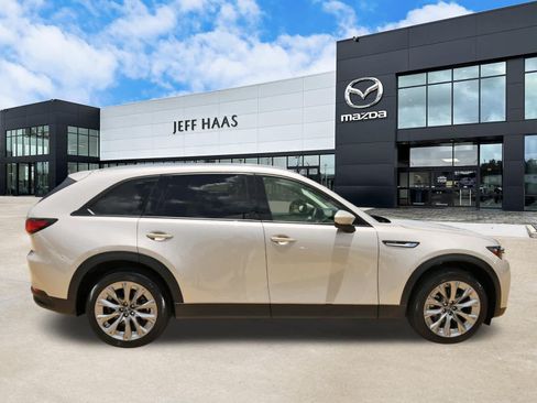 Used 2026 MAZDA CX-90 3.3 Turbo w/ Preferred Package AWD/4WD image 5