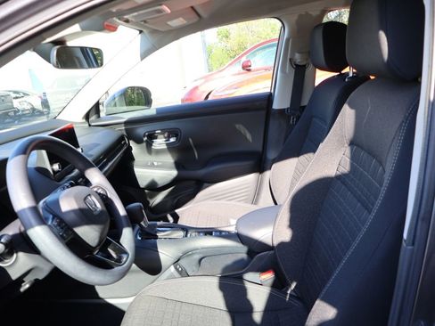 Used 2024 Honda HR-V LX image 11