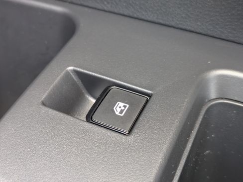 Used 2025 Nissan Pathfinder Rock Creek AWD/4WD image 34