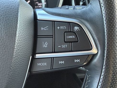 Used 2021 Toyota Highlander Platinum FWD image 30