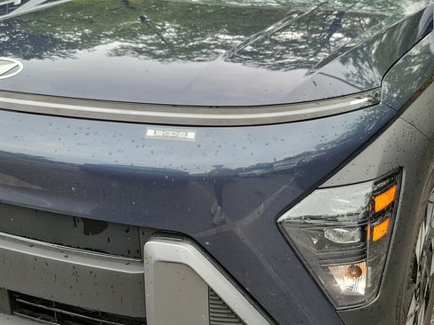 Used 2025 Hyundai Kona SEL FWD image 8