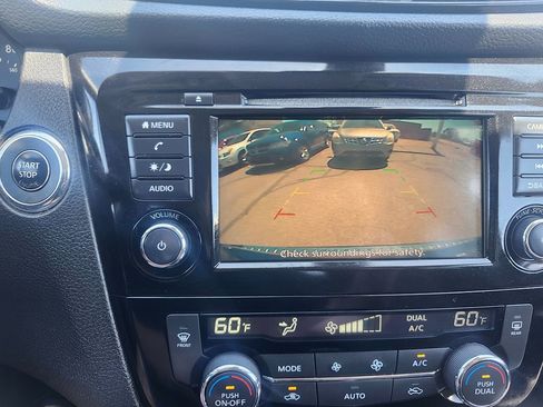 Used 2019 Nissan Rogue SV image 21