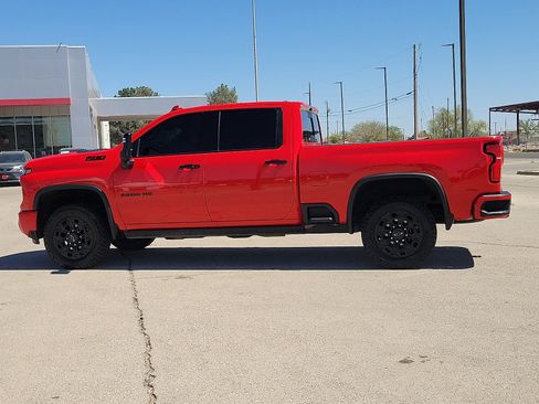 Used 2024 Chevrolet Silverado 2500 LTZ w/ LTZ Plus Package image 2