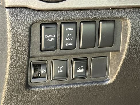 Used 2023 Nissan Titan PRO-4X w/ Pro-4x Convenience Package image 24