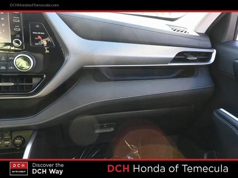 Used 2021 Toyota Highlander L image 14