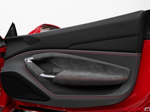 Used 2022 Ferrari F8 Tributo image 27