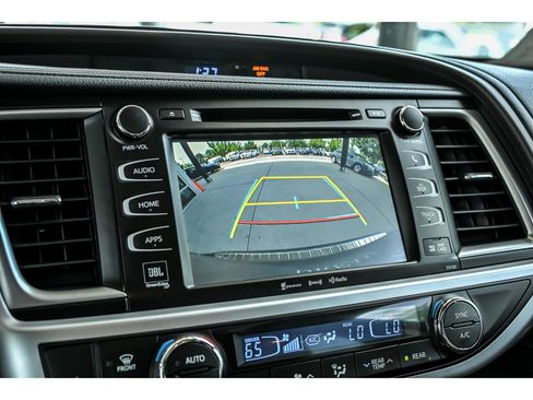 Used 2017 Toyota Highlander Limited w/ Protection Package #3 AWD/4WD image 21