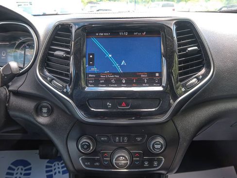 Used 2019 Jeep Cherokee Limited AWD/4WD image 33