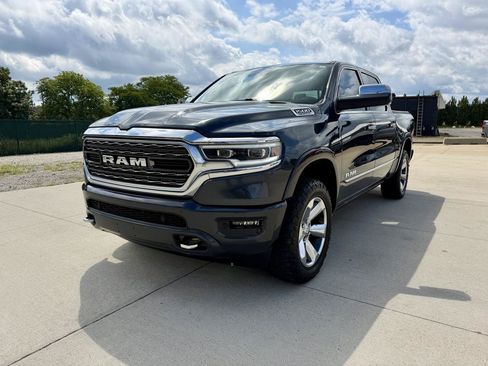 Used 2019 RAM 1500 Limited w/ Advanced Safety Group AWD/4WD image 3