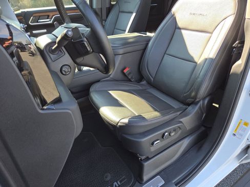 Used 2023 GMC Sierra 1500 Denali w/ Denali Reserve Package image 31