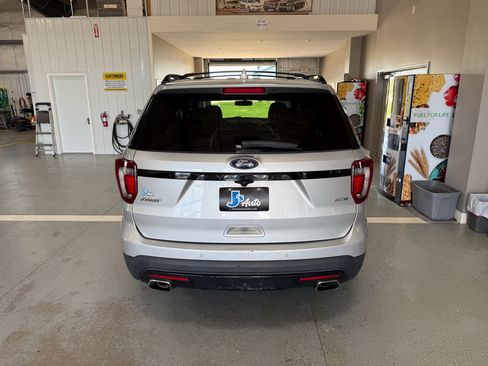 Used 2016 Ford Explorer Sport w/ Equipment Group 401A AWD/4WD image 6