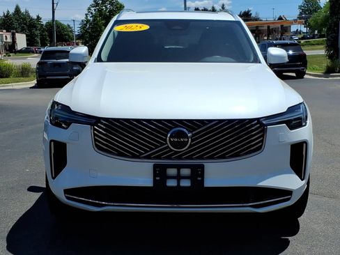 Used 2025 Volvo XC90 B6 Plus w/ Protection Package Premier AWD/4WD image 9