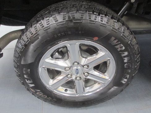 Used 2025 Ford F150 XLT w/ Equipment Group 301A Standard AWD/4WD image 16