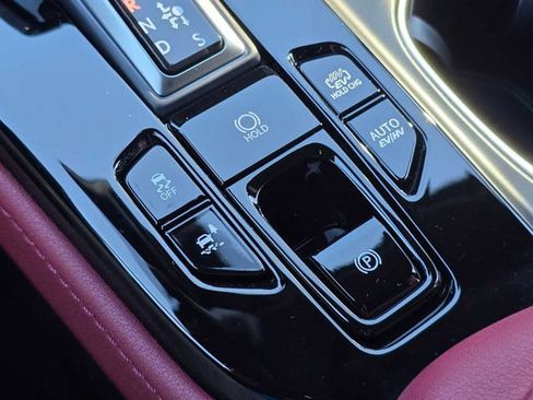 Certified 2026 Lexus NX 450h+ Luxury image 32