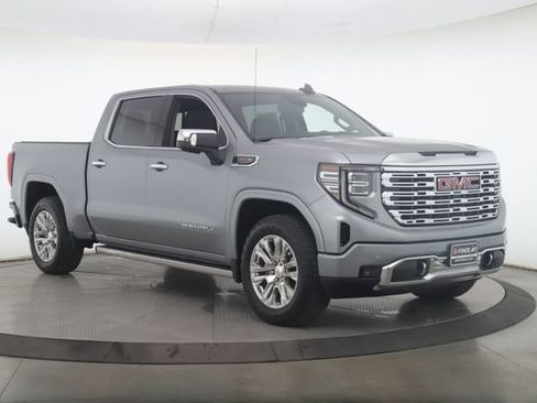 Used 2024 GMC Sierra 1500 Denali AWD/4WD image 2