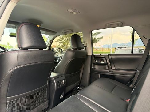 Used 2024 Toyota 4Runner TRD Off-Road Premium AWD/4WD image 21
