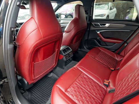 Used 2021 Audi S6 Prestige w/ Prestige Package image 26