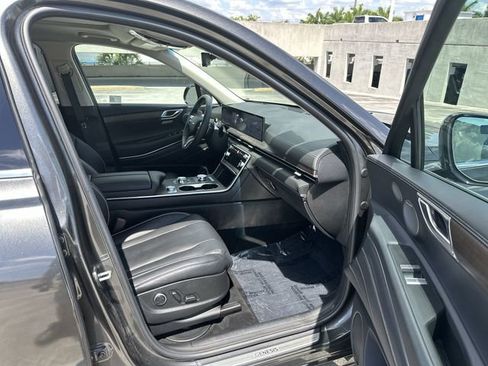 Used 2025 Genesis GV80 3.5T Advanced AWD/4WD image 23