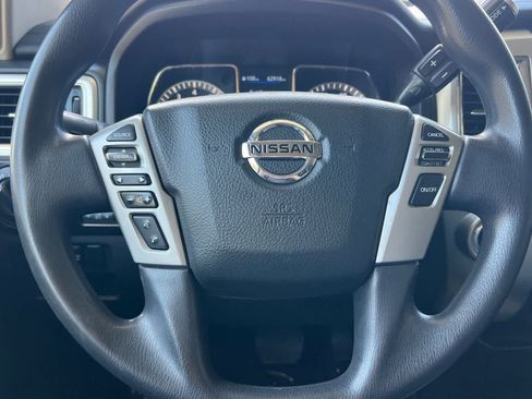 Used 2019 Nissan Titan SV RWD image 27