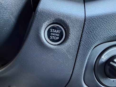 Used 2024 Nissan Frontier PRO-4X image 22