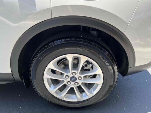 Used 2022 Ford Escape SE FWD image 73