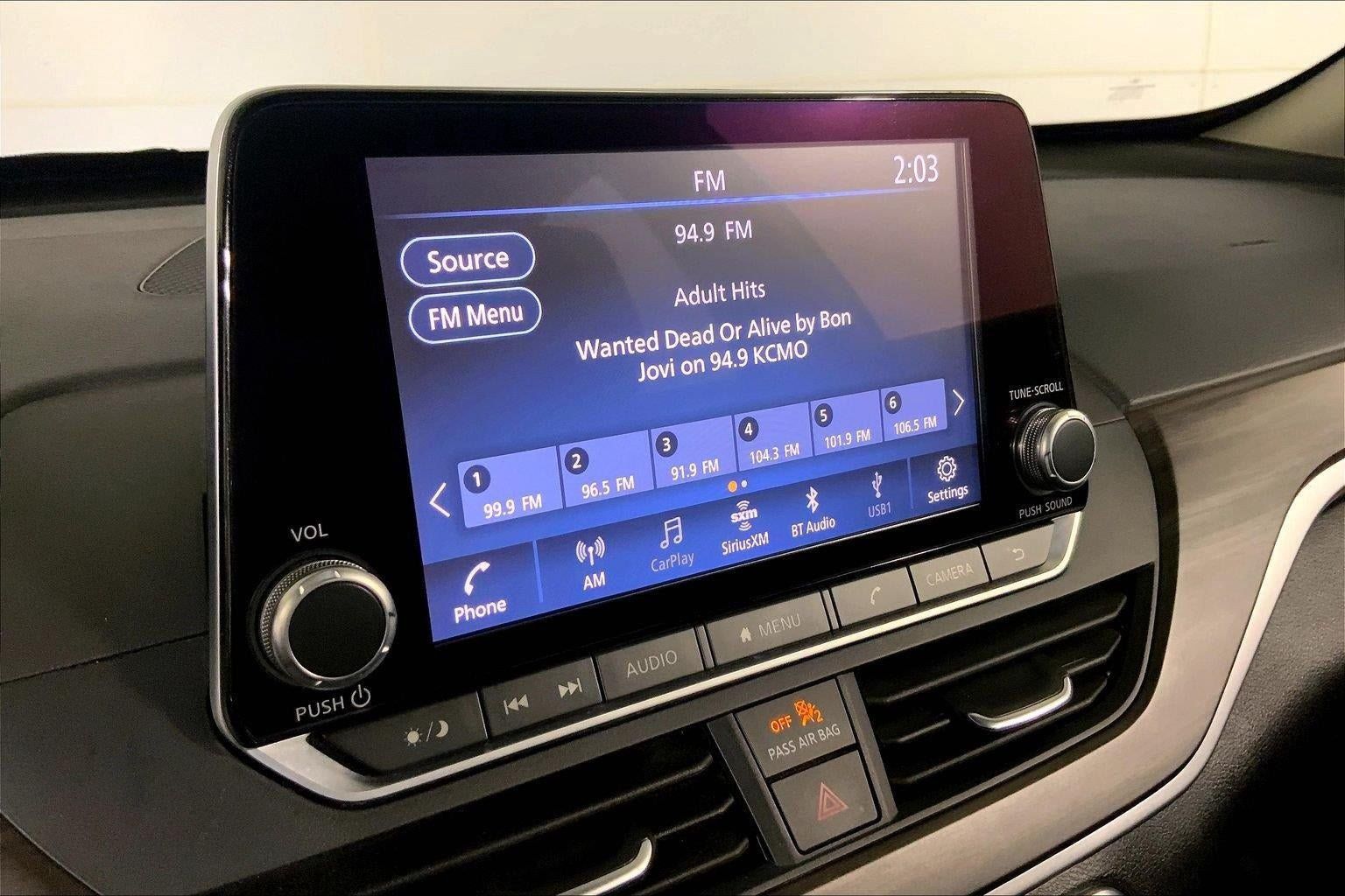 Used 2025 Nissan Altima 2.5 SV FWD image 6