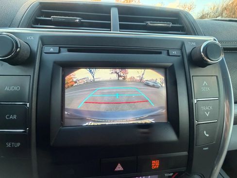 Used 2015 Toyota Camry LE image 26