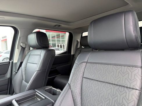 Used 2023 Toyota Tundra Limited AWD/4WD image 7
