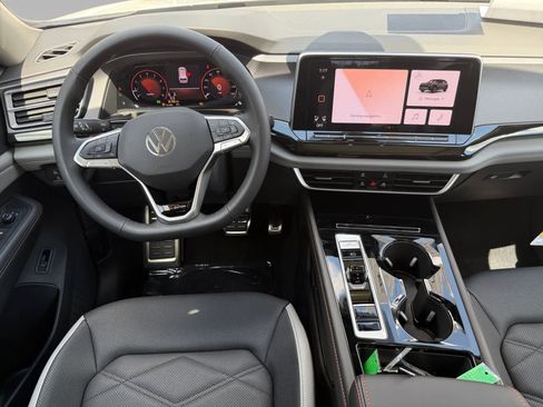 New 2026 Volkswagen Atlas Peak Edition image 11