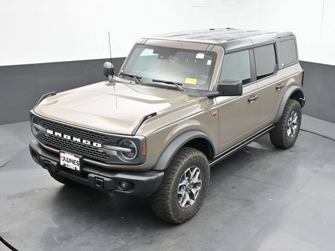 Used 2025 Ford Bronco Badlands AWD/4WD image 37