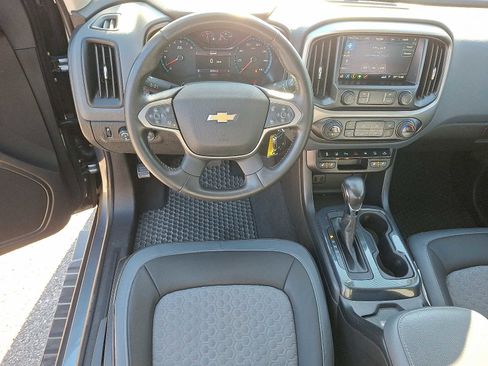 Used 2022 Chevrolet Colorado Z71 w/ Safety Package image 11