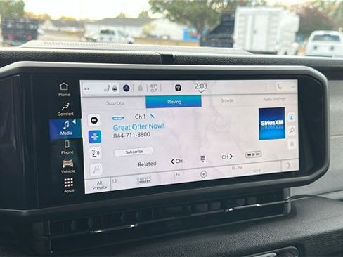 Used 2024 Jeep Wrangler Unlimited image 17