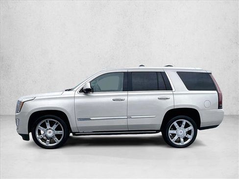 Used 2015 Cadillac Escalade Premium image 6