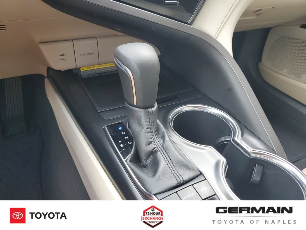 Used 2019 Toyota Camry XLE w/ Navigation Package FWD image 27