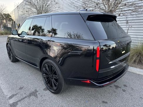 New 2026 Land Rover Range Rover SE AWD/4WD image 3