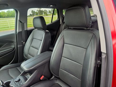 Used 2023 GMC Terrain SLT FWD image 12