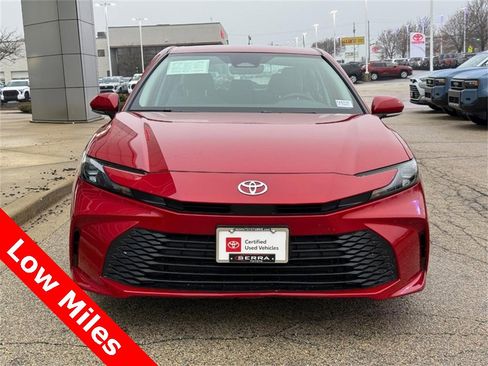Used 2025 Toyota Camry LE image 8