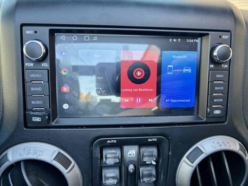 Used 2013 Jeep Wrangler Unlimited Sport AWD/4WD image 30