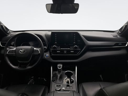 Used 2022 Toyota Highlander XSE image 14