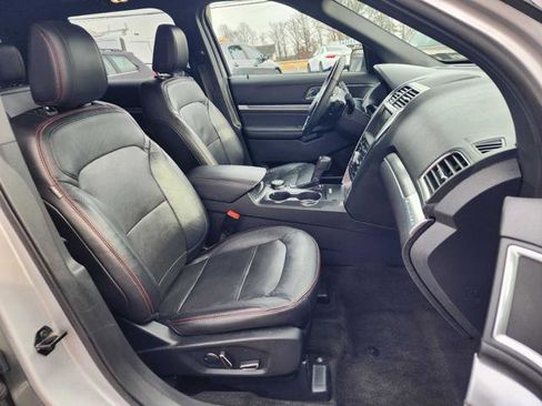 Used 2018 Ford Explorer Sport w/ Equipment Group 401A image 22