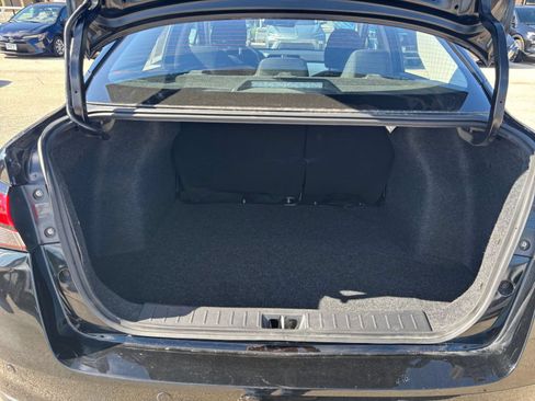 Used 2025 Nissan Versa SV FWD image 29