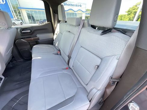 Used 2019 Chevrolet Silverado 1500 LT Trail Boss w/ Convenience Package AWD/4WD image 17