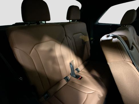 Used 2021 Audi Q7 3.0T Prestige image 22