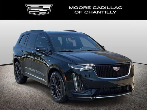Used 2023 Cadillac XT6 Sport w/ Technology Package AWD/4WD image 1