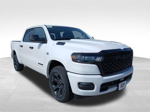 New 2026 RAM 1500 4x4 Crew Cab image 7