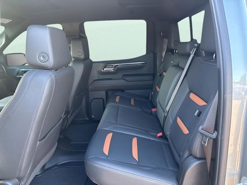 Used 2024 GMC Sierra 1500 AT4 w/ Technology Package image 11