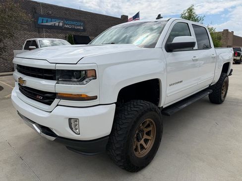 Used 2018 Chevrolet Silverado 1500 LT image 1