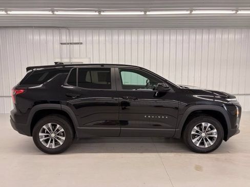 Used 2025 Chevrolet Equinox LT AWD/4WD image 6