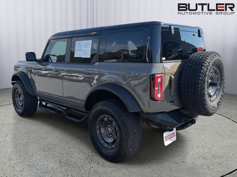 Certified 2025 Ford Bronco Outer Banks w/ Sasquatch Package AWD/4WD image 4